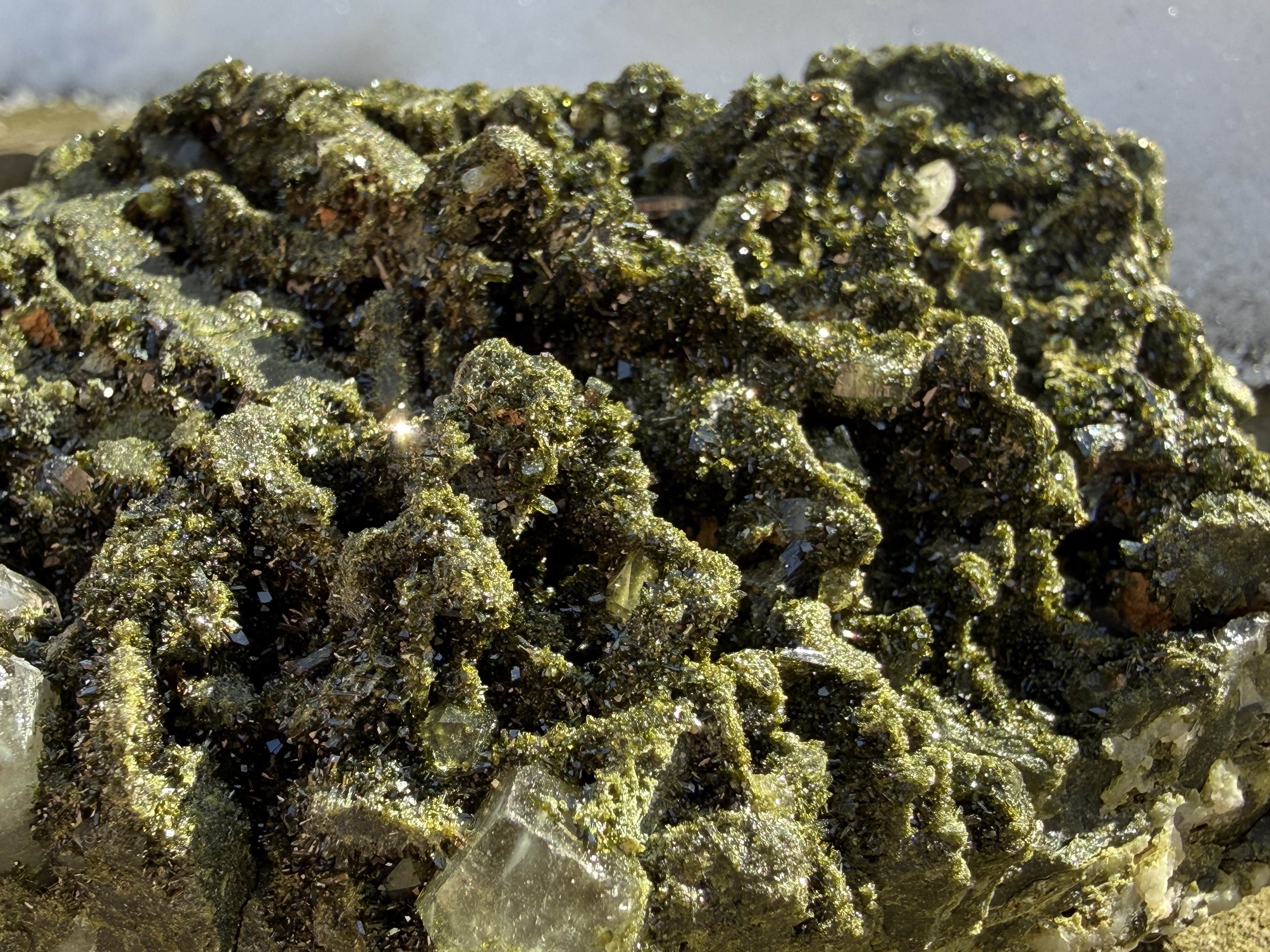 Epidote mineral specimen